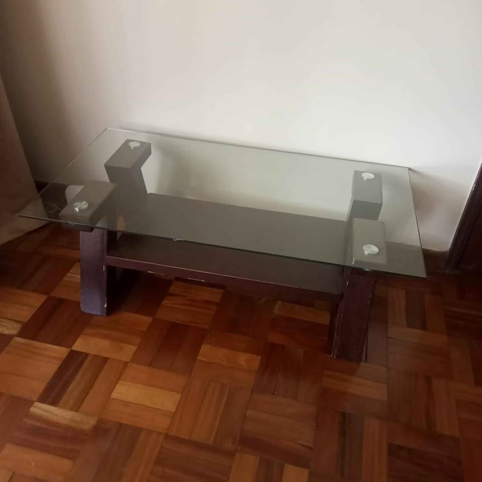 Glass Coffee Table detail 2