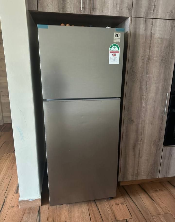 Samsung 391L fridge (negotiable)